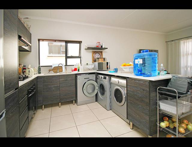 2 BEDROOM APARTMENT FOR SALE IN GREENSTONE HILL
